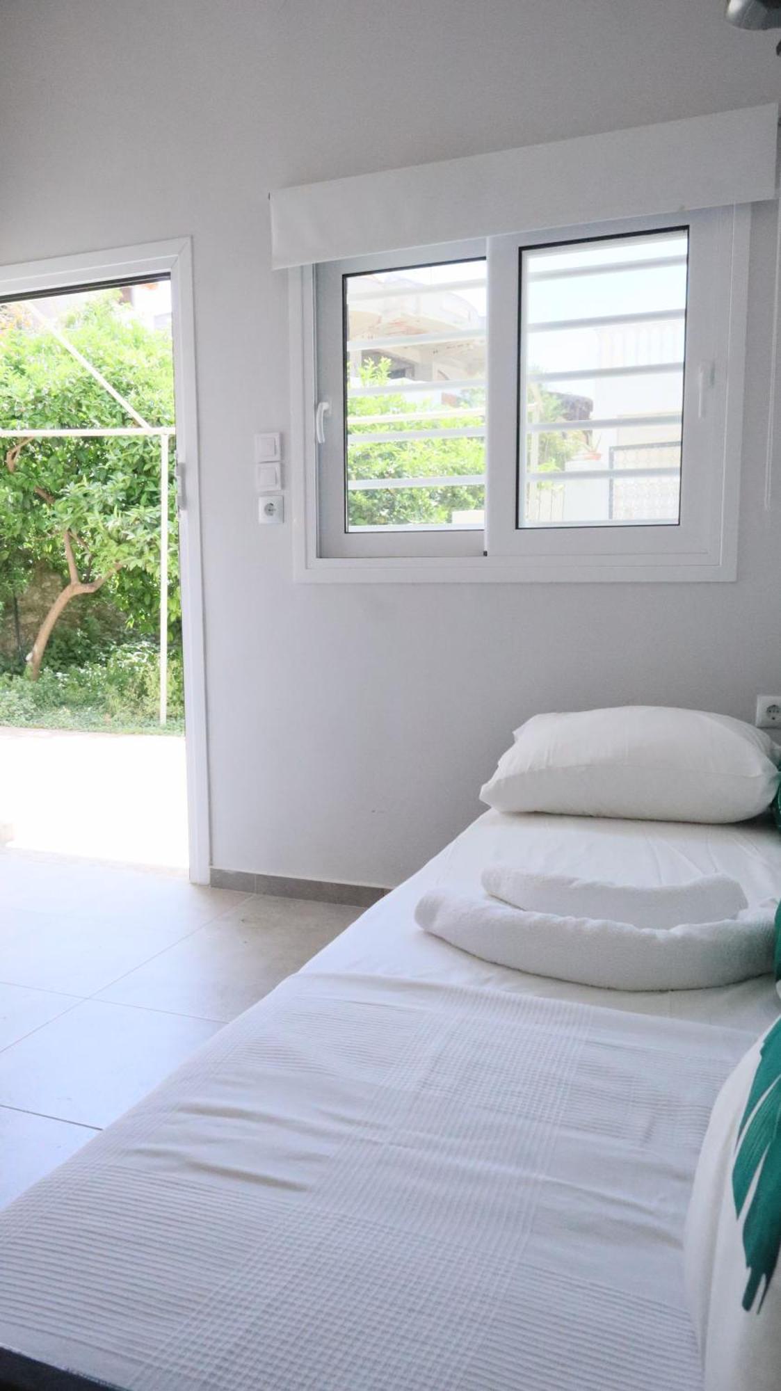 Villa Seaside House With Garden Derveni Exterior foto